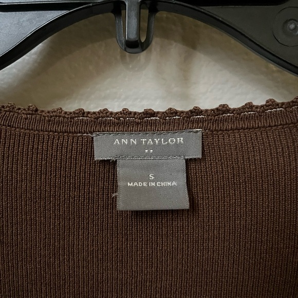 Vintage brown Ann Taylor Cardigan size small - Picture 4 of 5